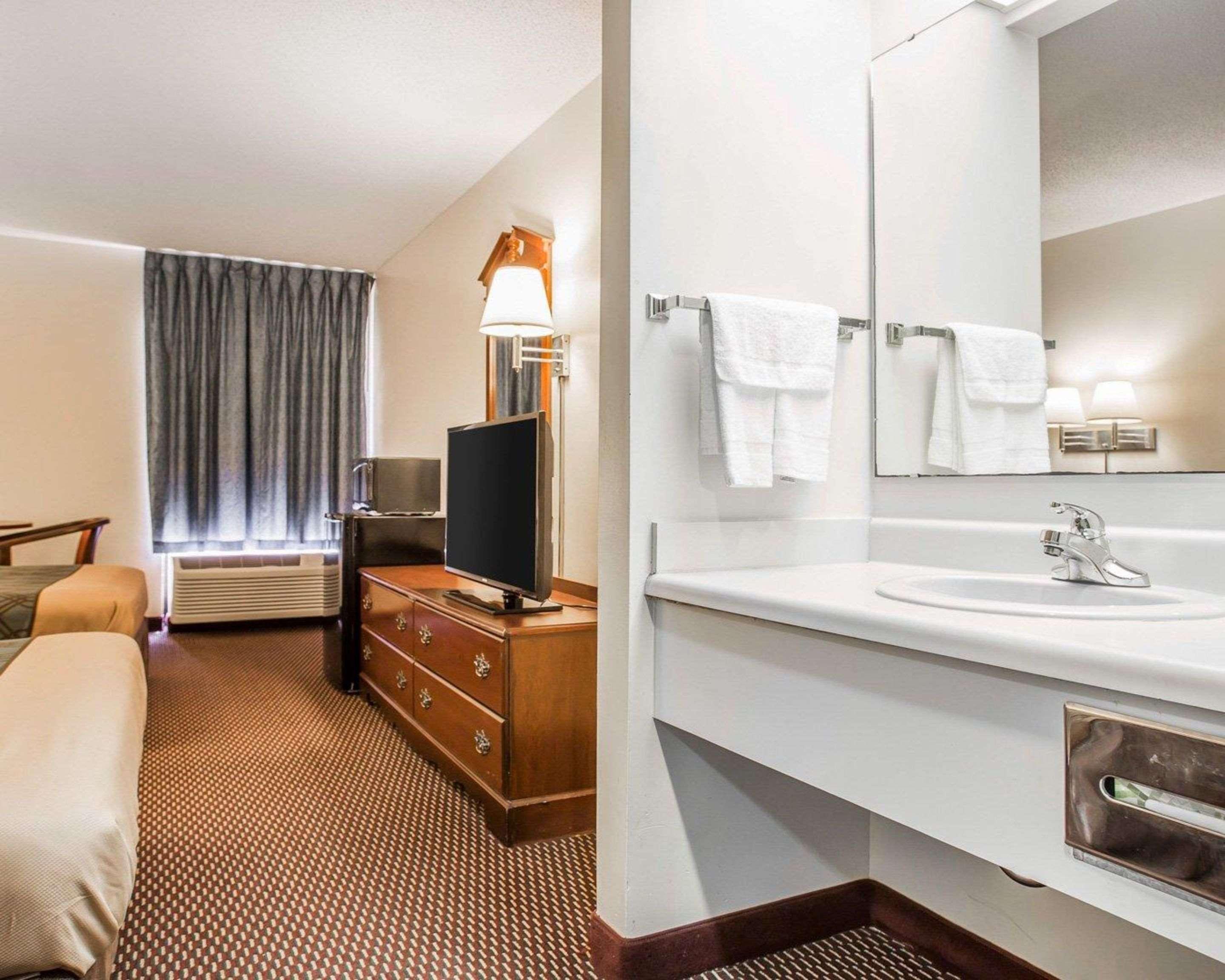 Econo Lodge St. Stephen Ngoại thất bức ảnh